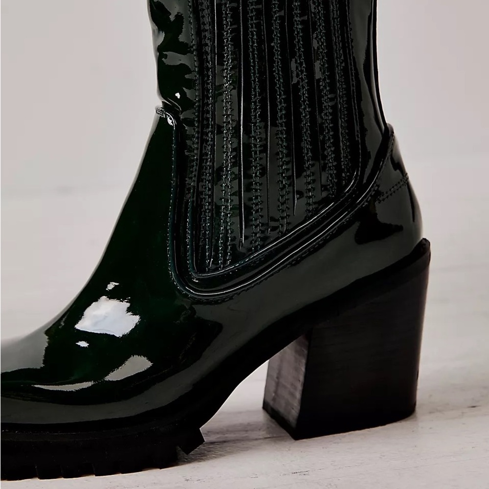 ✨HP✨ NIB JC PATENT MOTO BOOTS (8.5) - Picture 3 of 15